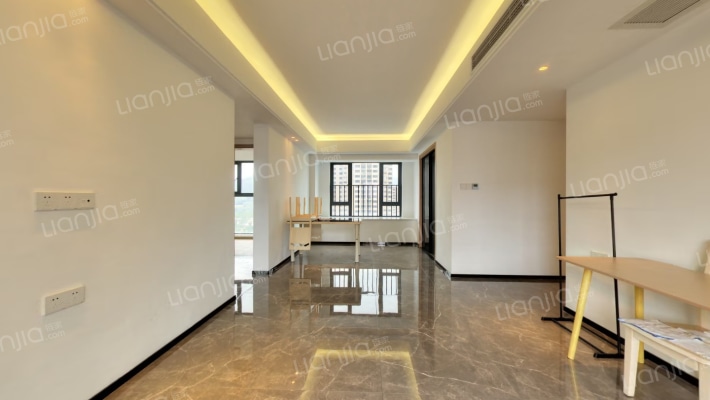 中瑞怡润华府二手房实景图