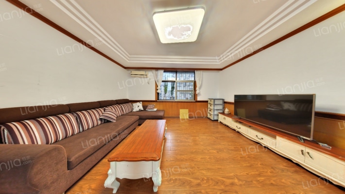 金盾花园二手房实景图