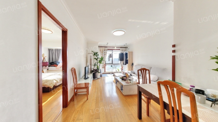 世华龙樾一期东区二手房实景图