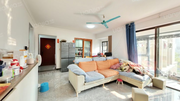 睿品华庭二手房实景图