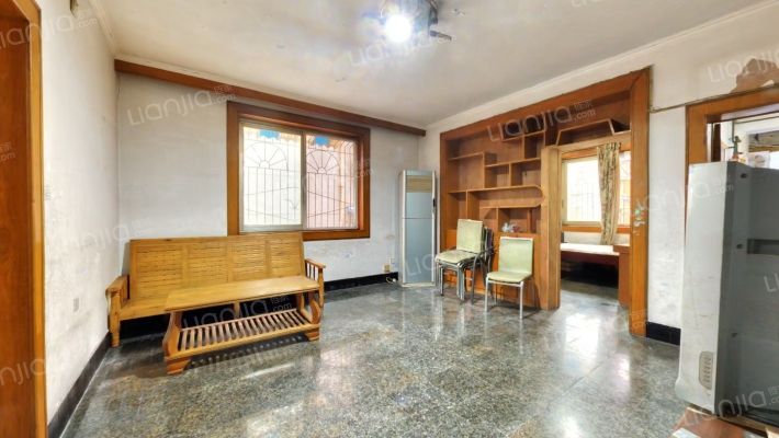 清溪东路1号二手房实景图