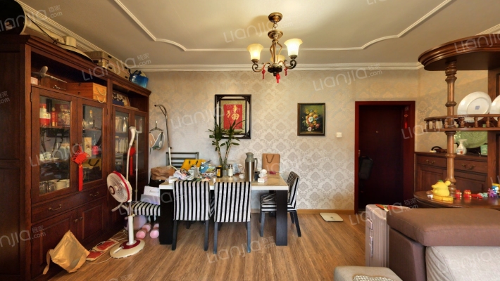 三瓦窑街208号二手房实景图