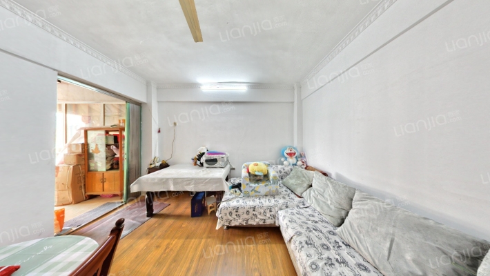 竹山路120号二手房实景图