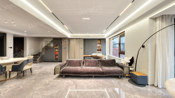 鲁能泰山7号院二手房实景图