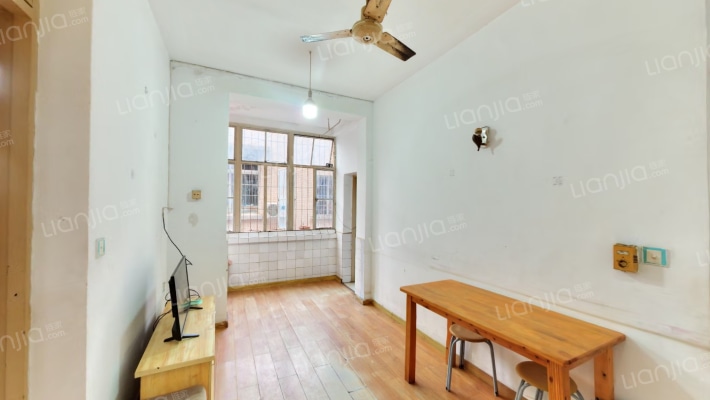 广场巷19号院二手房实景图