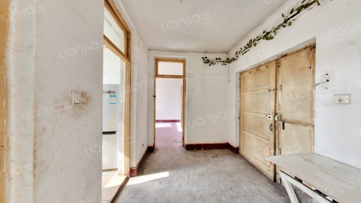 市税务局宿舍二手房实景图