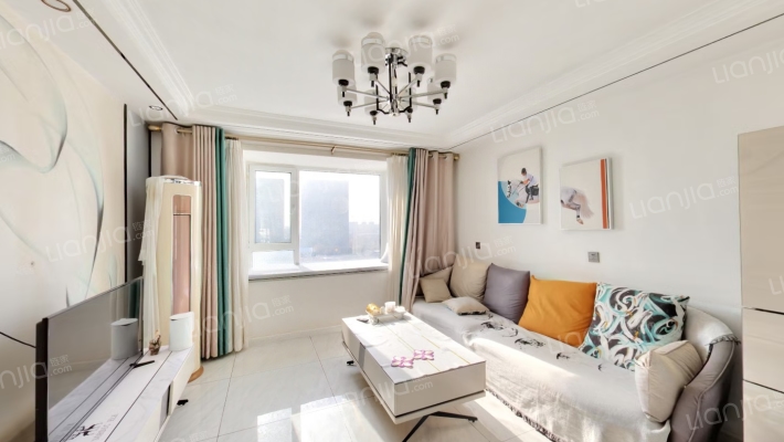 铂金府二手房实景图