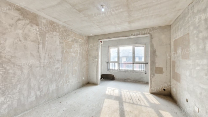 鸿坤花语二手房实景图