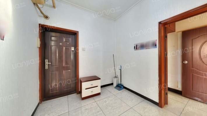 顺源里二手房实景图