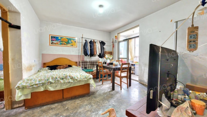 顺江新苑B区二手房实景图