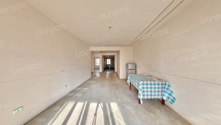 心泊荷花苑二手房实景图