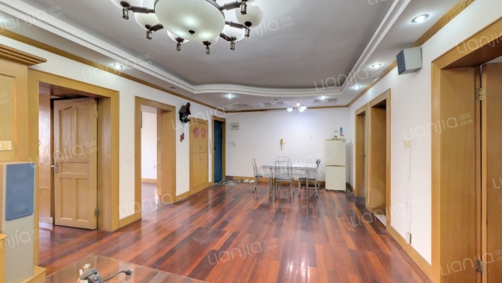 港都锦苑二手房实景图