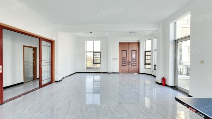 正大金色湖畔二手房实景图