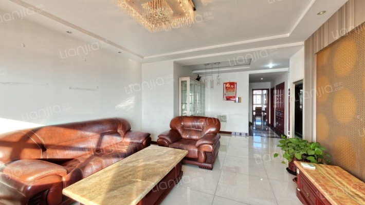 世华水岸C区二手房实景图