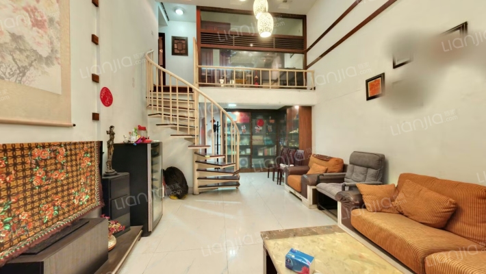 莱茵河畔二手房实景图