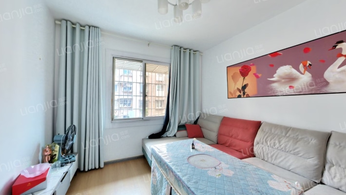 青龙路93号二手房实景图