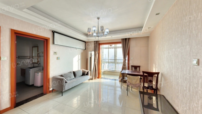 泰华滨河苑二手房实景图