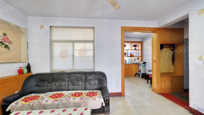 东岳小区二手房实景图