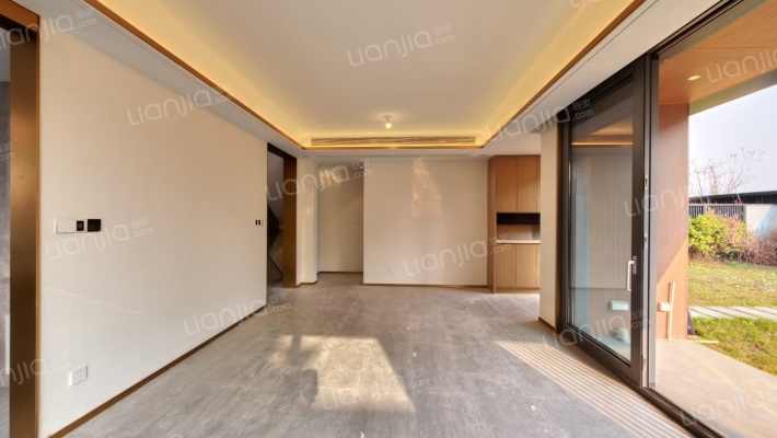 湖印宸山庄二手房实景图