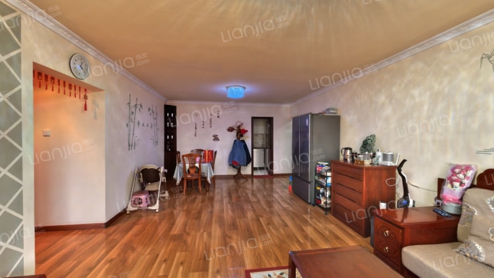 新悦家园二手房实景图