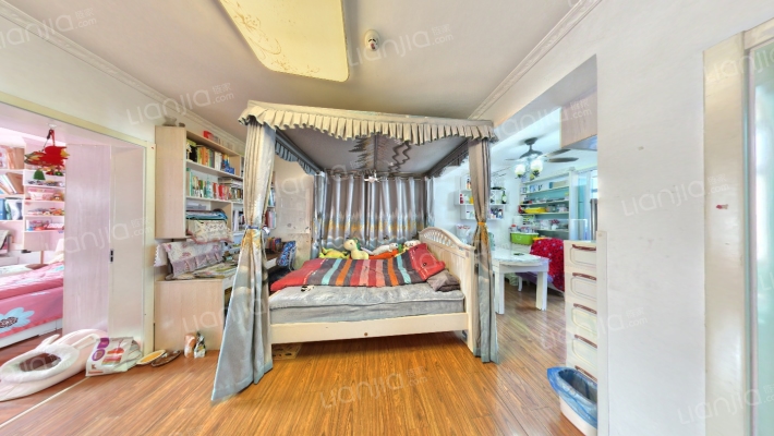 和燕路463号二手房实景图