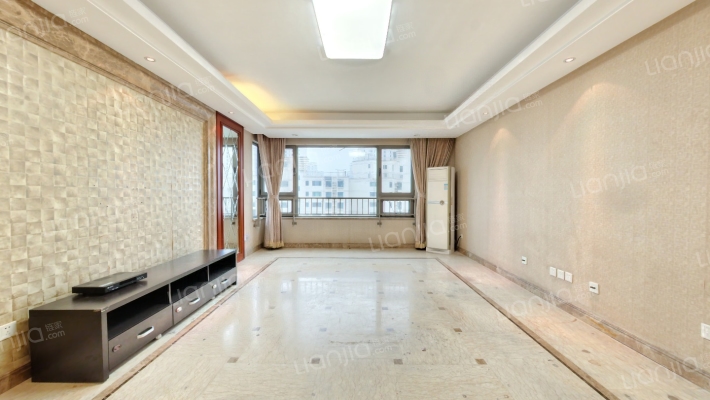 万科紫台二手房实景图