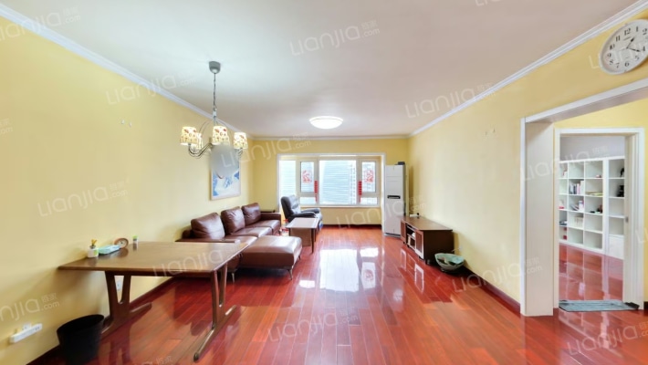 宝星国际二期二手房实景图