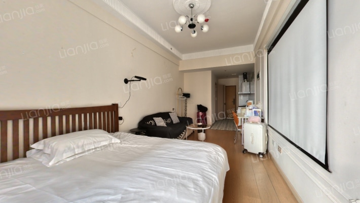 鲁商蓝岸丽舍二手房实景图