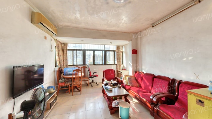 鞍莲路5号二手房实景图