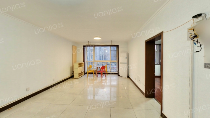 水恋晶城二手房实景图