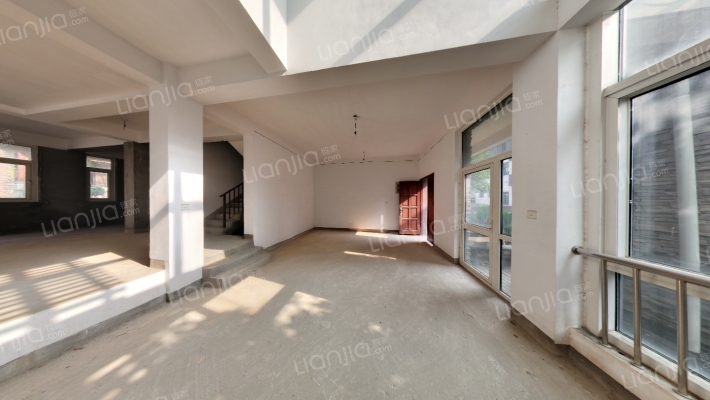 山水水印林语二手房实景图