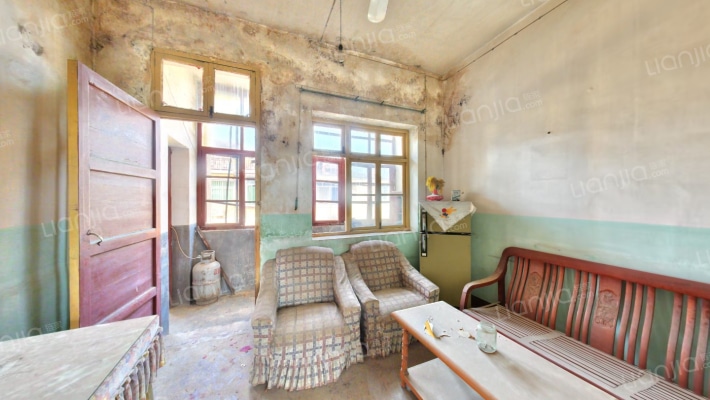 乌龙泉矿工人村二手房实景图