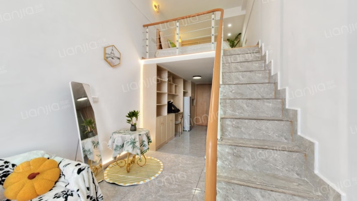 沃华W广场二手房实景图