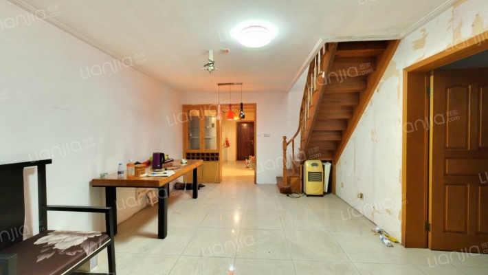 莱茵小镇二手房实景图