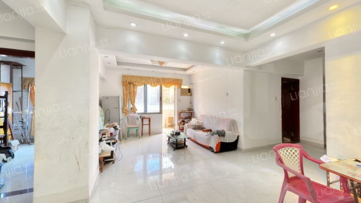 交易中心大厦二手房实景图