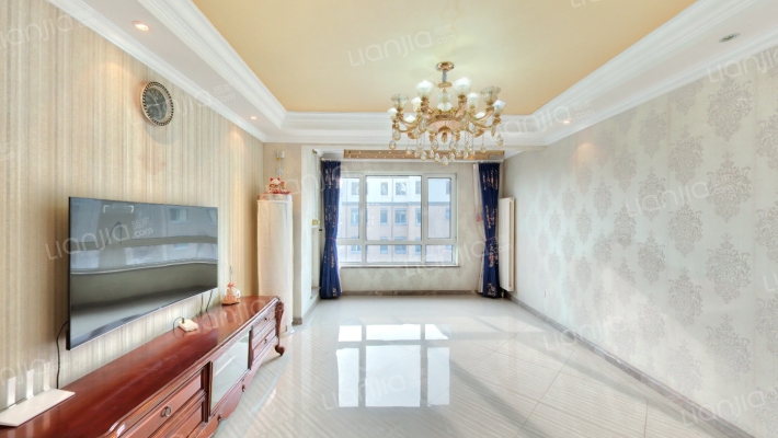 顶秀美泉小镇B区二手房实景图