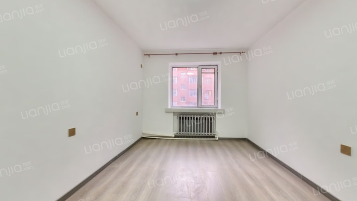 西开原头道街二手房实景图