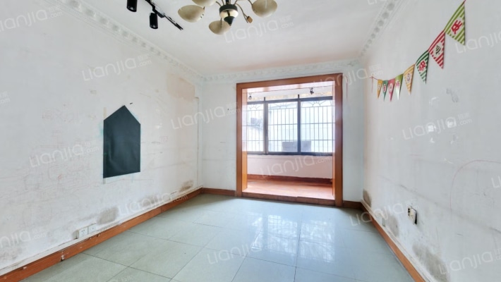 解放路245号二手房实景图