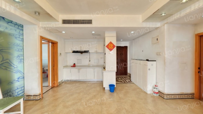 月亮城堡二手房实景图