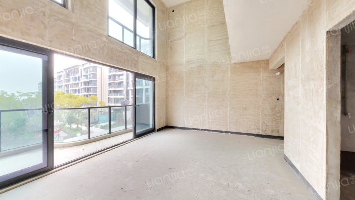 花样年霍克尼的好时光二手房实景图