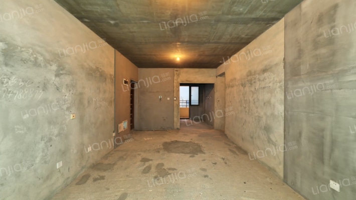 绿地海外滩二期二手房实景图