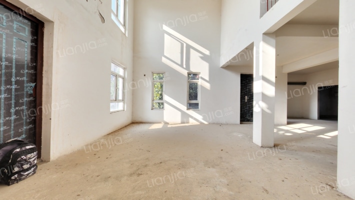 绿地城北岛红郡二手房实景图