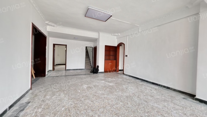 阳光华庭二手房实景图