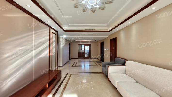 京投银泰琨御府二手房实景图