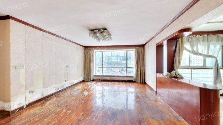 艺景春天二手房实景图