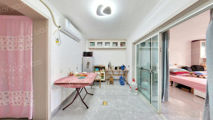 红居南街二手房实景图