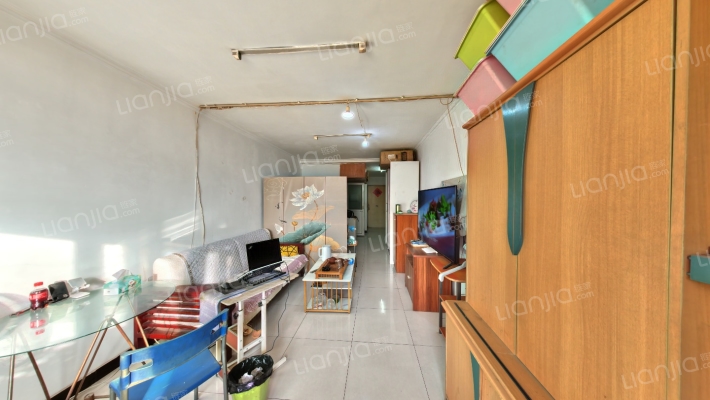 青年公寓二手房实景图