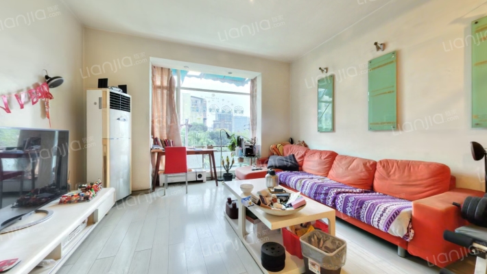 蓝色空间蓝亭二手房实景图