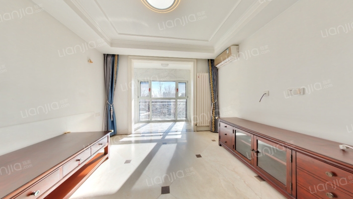 世界名园D区二手房实景图