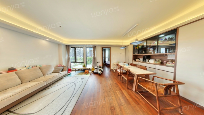 翡翠里溪望二手房实景图